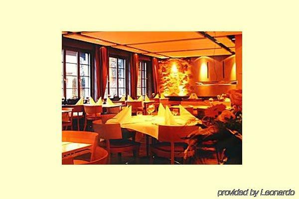 Bülach Hotel Restaurant Zum Goldenen Kopf المطعم الصورة